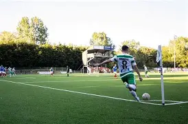 B体育-超级射手率队逆转，为球队夺得胜利 