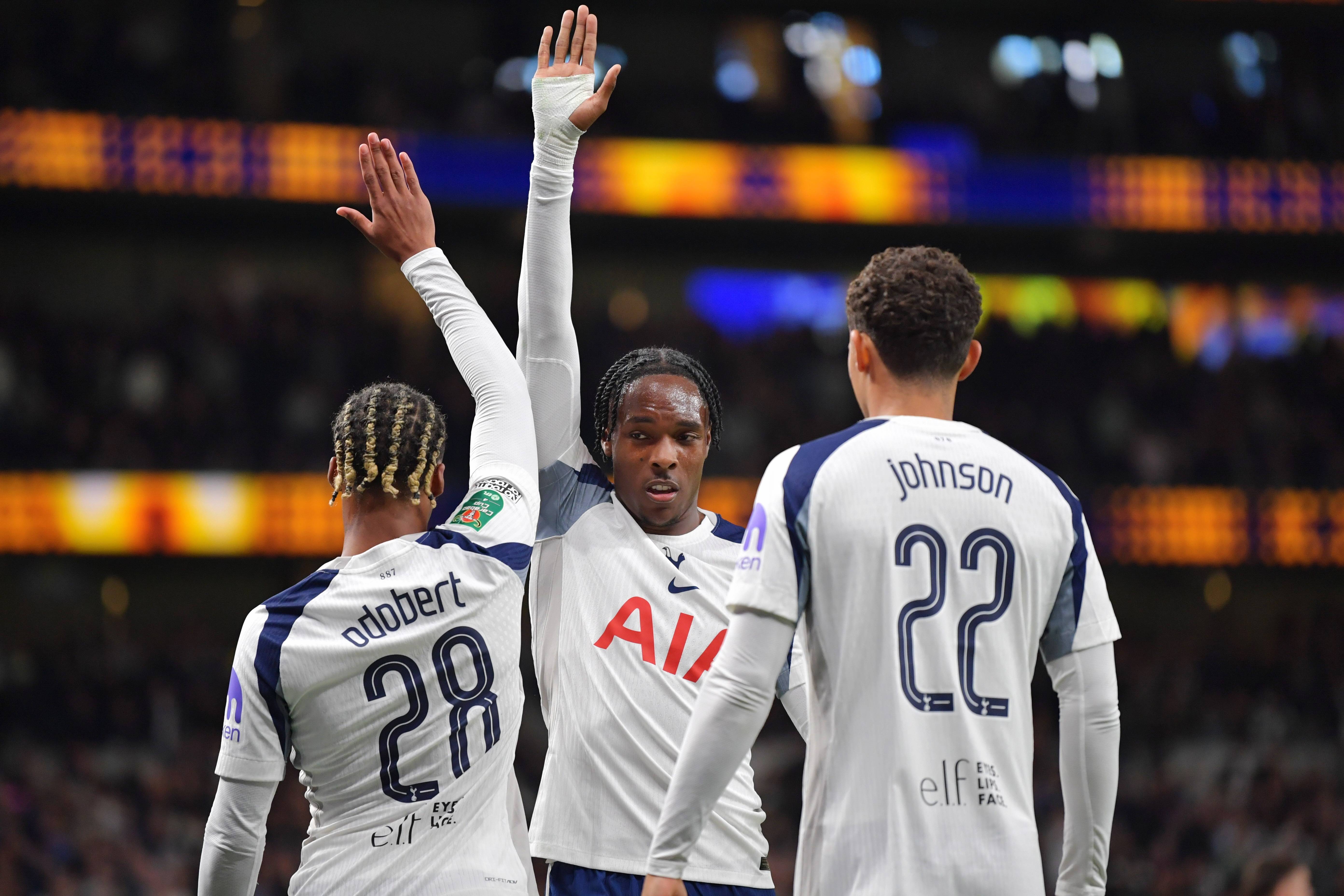 B官网-托特纳姆热刺客场惊险逆转，晋级欧冠强(托特纳姆热刺的比赛)