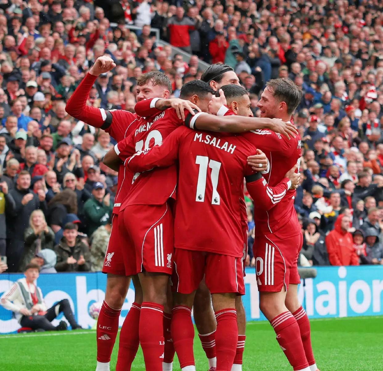 利物浦客场战平埃弗顿，不败纪录延续(利物浦10埃弗顿)